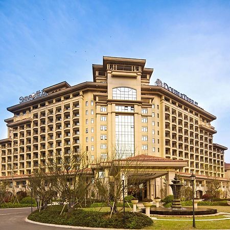 Отель Doubletree By Hilton Ningbo - Chunxiao Экстерьер фото