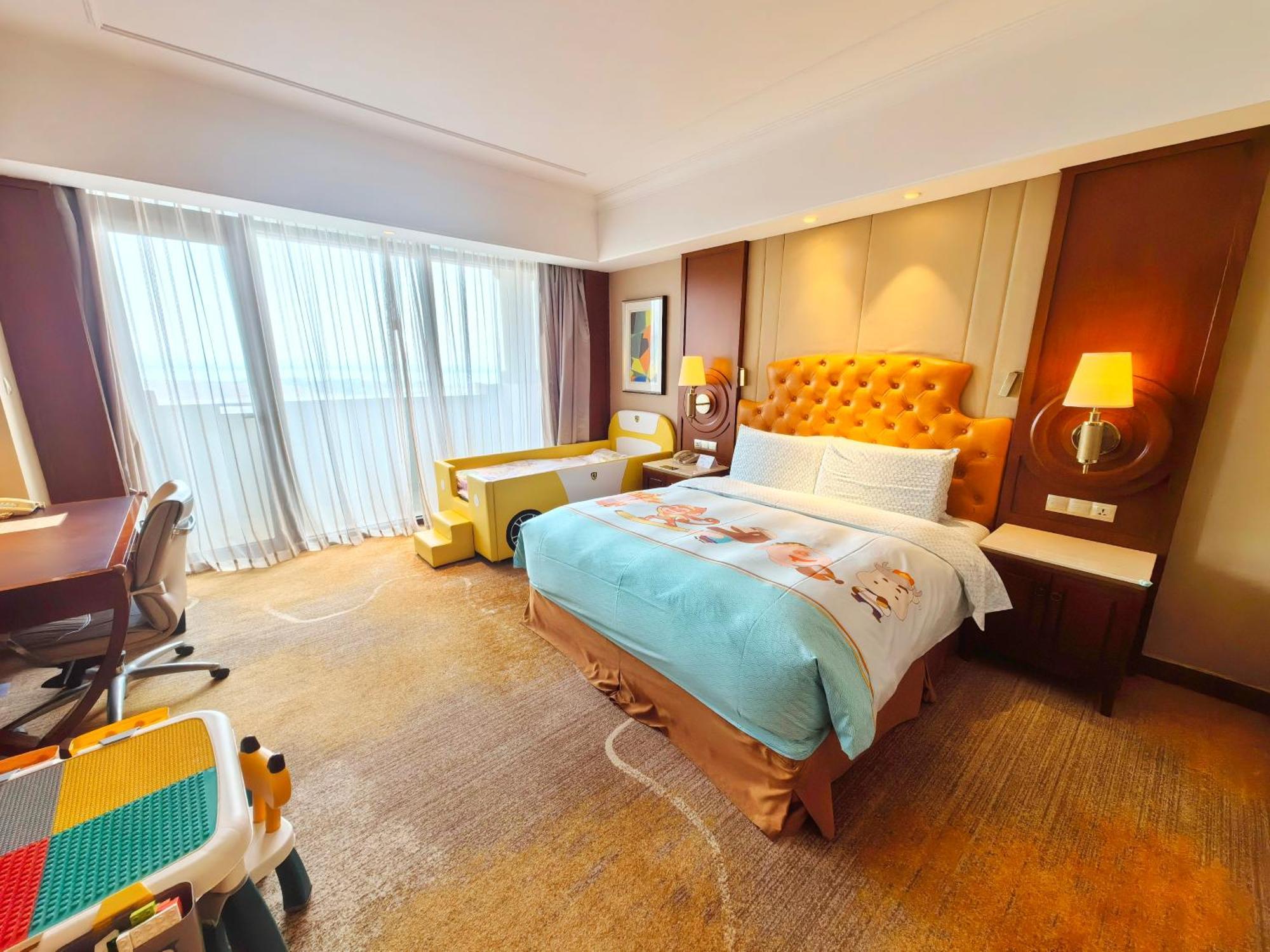 Отель Doubletree By Hilton Ningbo - Chunxiao Экстерьер фото