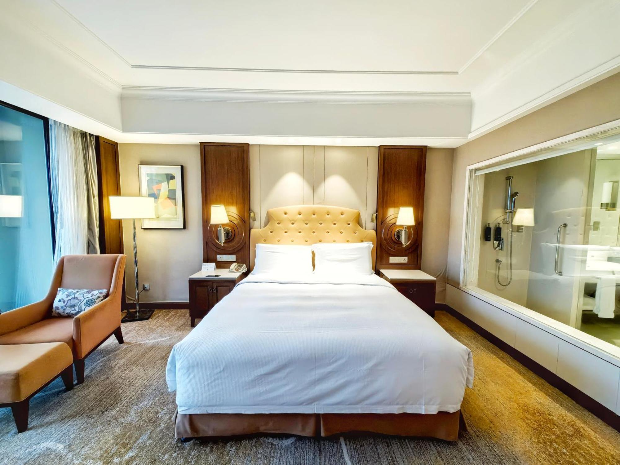 Отель Doubletree By Hilton Ningbo - Chunxiao Экстерьер фото