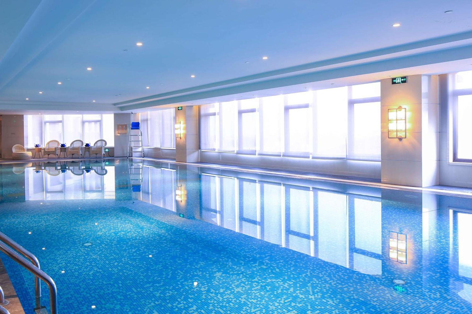 Отель Doubletree By Hilton Ningbo - Chunxiao Экстерьер фото